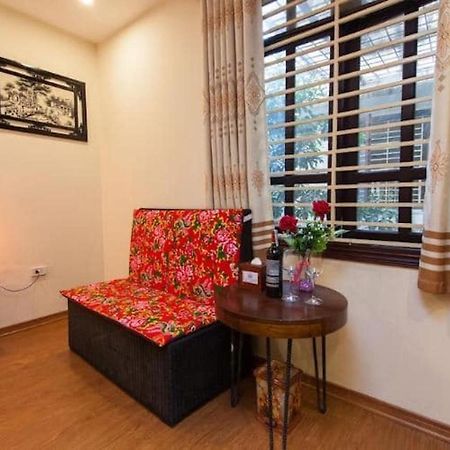 Dollar Homestay & Travel Hanoi Buitenkant foto