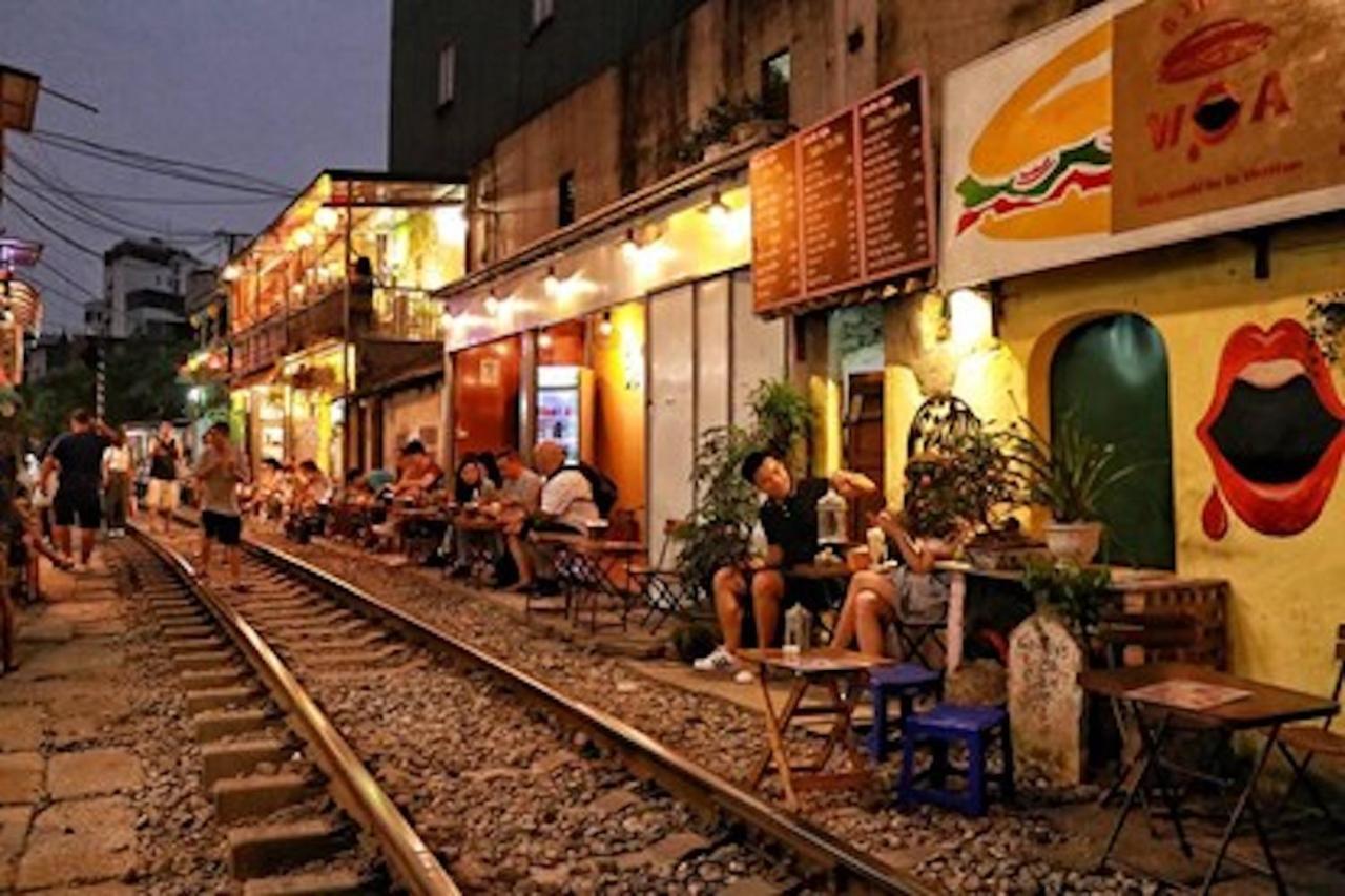 Dollar Homestay & Travel Hanoi Buitenkant foto