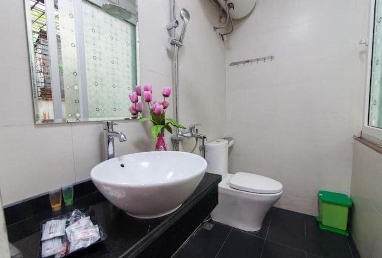 Dollar Homestay & Travel Hanoi Buitenkant foto